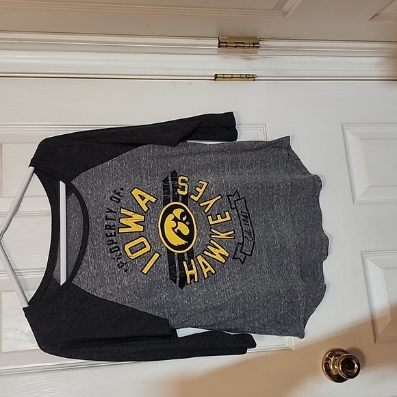 unlabeled Tops - Iowa Hawkeyes 3/4 sleeve shirt